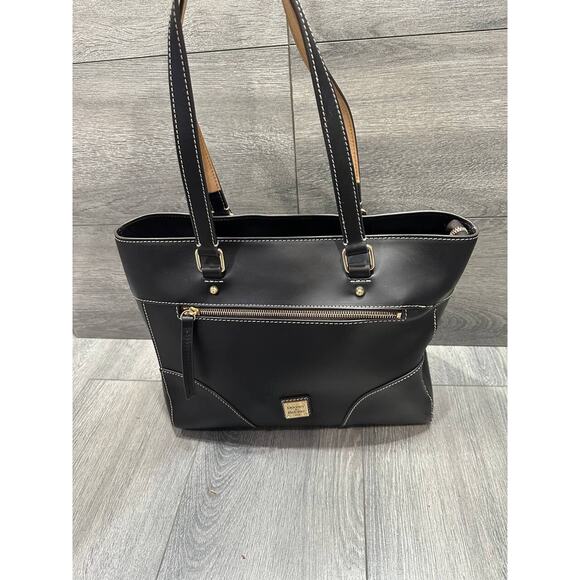 Dooney & Bourke Beacon Leather Zip Top Large Tote Black bag B000537 - Picture 2 of 15